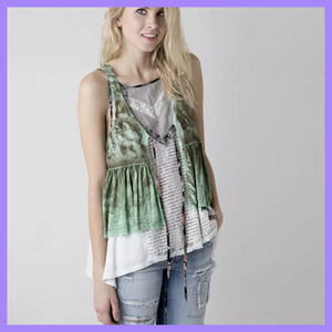 BKE Gimmicks Green Raw Edge Vest Size L